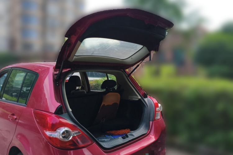 Used Nissan Tiida 2008 1.6L Automatic Fashion Edition Trunk