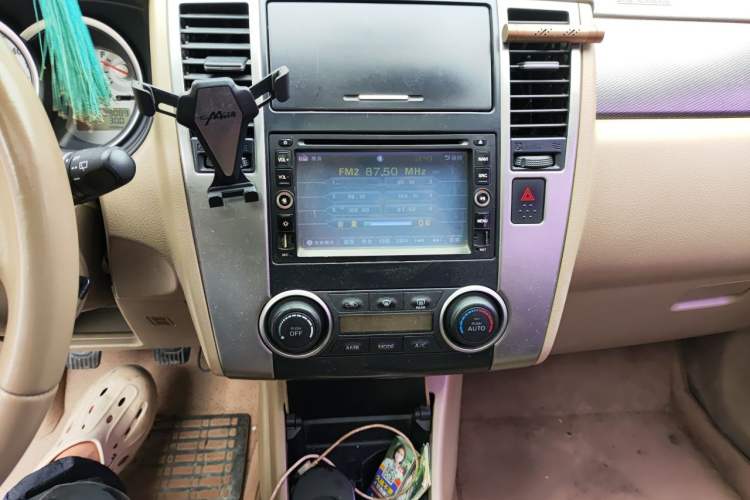 Used Nissan Tiida 2008 1.6L Manual Smart Version Audio And AC Panel