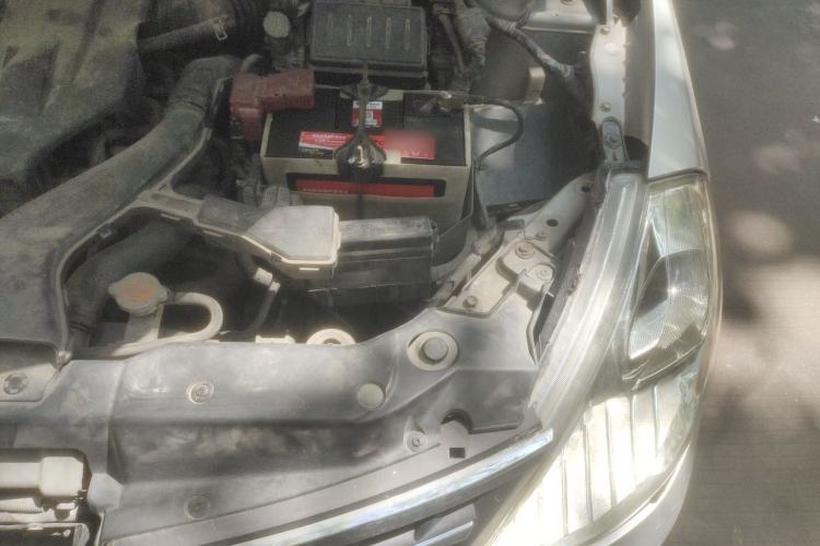 Used Nissan Tiida 2008 1.6L Automatic Smart Version Engine Bay Left