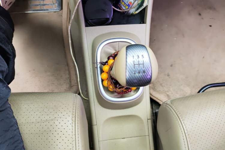 Used Nissan Tiida 2008 1.6L Manual Smart Version Gear Lever