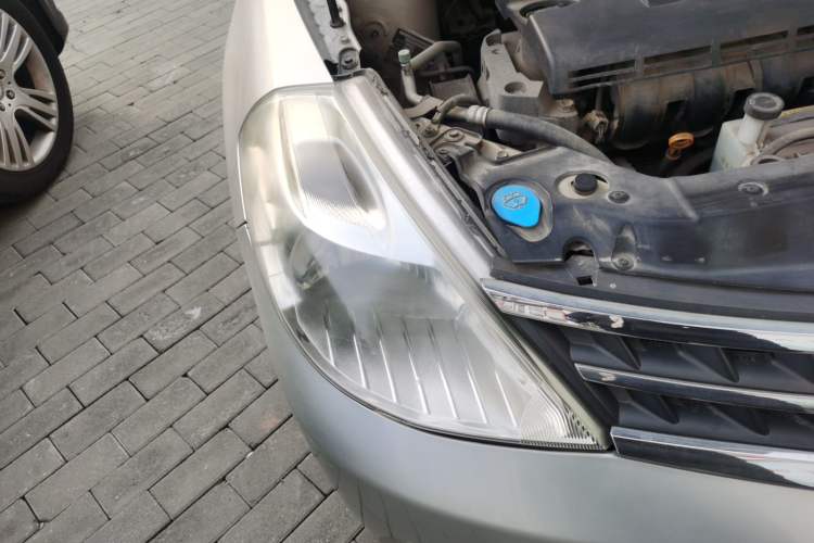 Used Nissan Tiida 2008 1.6L Automatic Smart Version Right Front Headlight