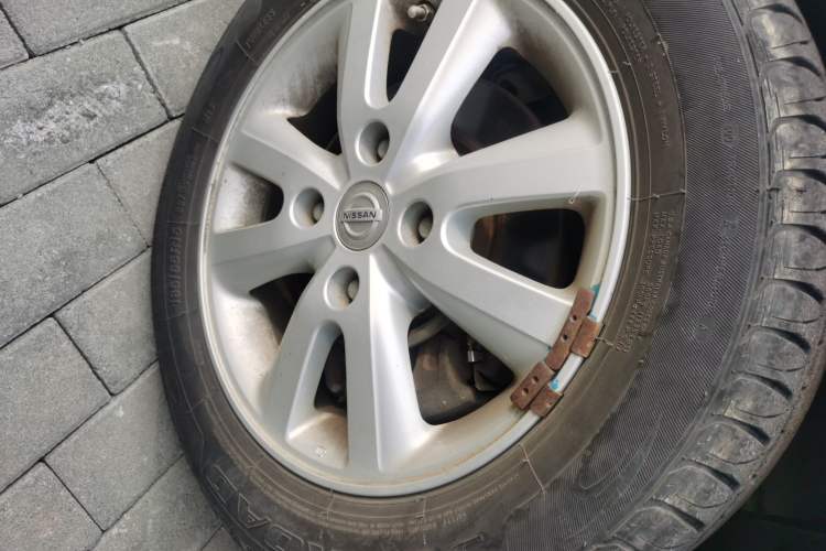 Used Nissan Tiida 2008 1.6L Automatic Smart Version Right Front Wheel Hub