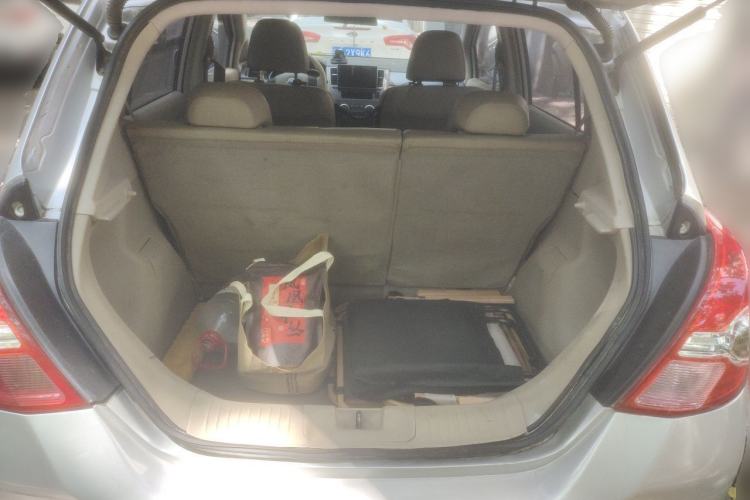 Used Nissan Tiida 2008 1.6L Automatic Smart Version Trunk