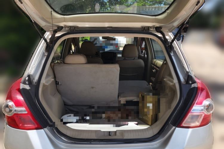 Used Nissan Tiida 2008 1.6L Automatic Fashion Edition Trunk
