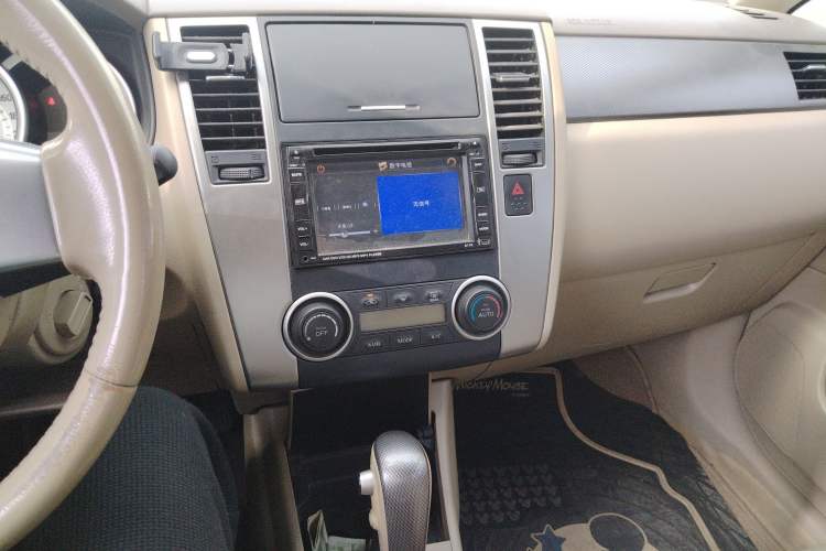 Used Nissan Tiida 2008 1.6L Automatic Smart Version Audio And AC Panel