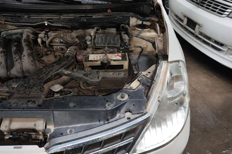 Used Nissan Tiida 2008 1.6L Automatic Smart Version Engine Bay Left