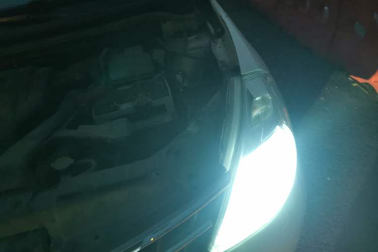 Used Nissan Tiida 2008 1.6L Automatic Smart Version Engine Bay Left
