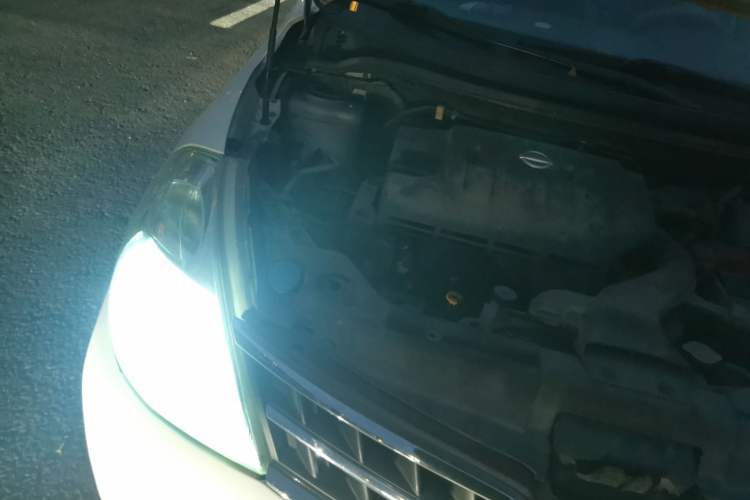 Used Nissan Tiida 2008 1.6L Automatic Smart Version Engine Bay Right