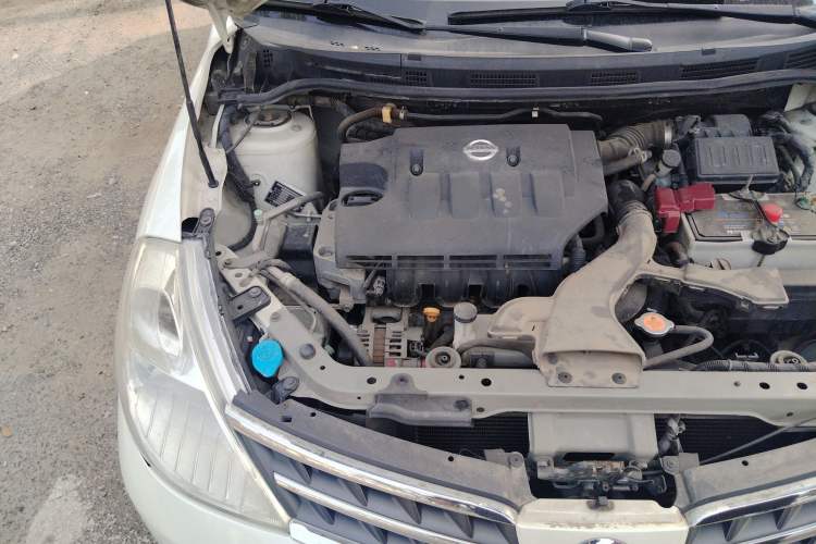 Used Nissan Tiida 2008 1.6L Automatic Smart Version Engine Bay Right