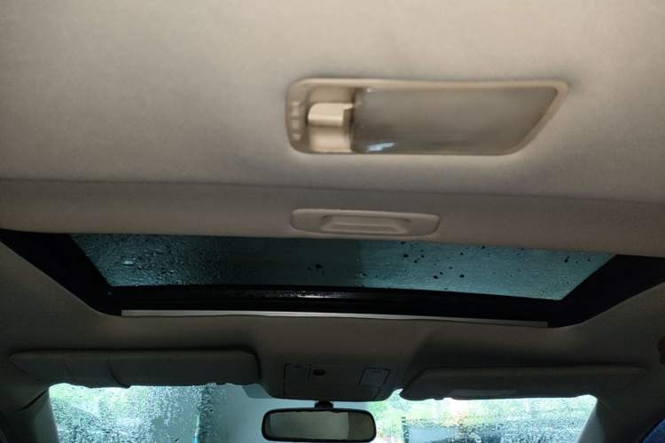 Used Nissan Tiida 2008 1.6L Automatic Smart Version Headliner