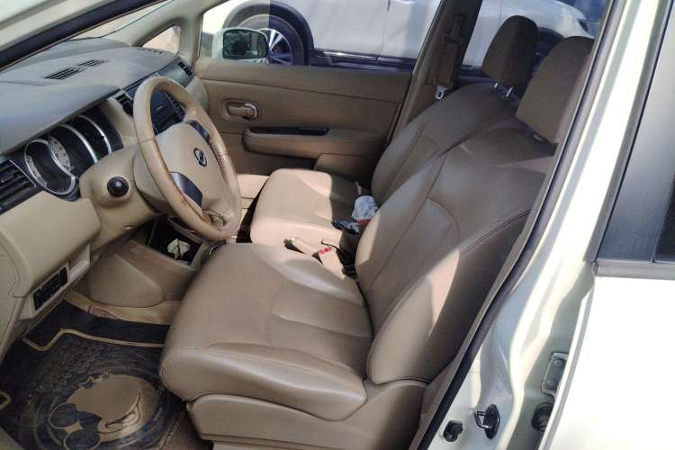 Used Nissan Tiida 2008 1.6L Automatic Smart Version Left Front Seat
