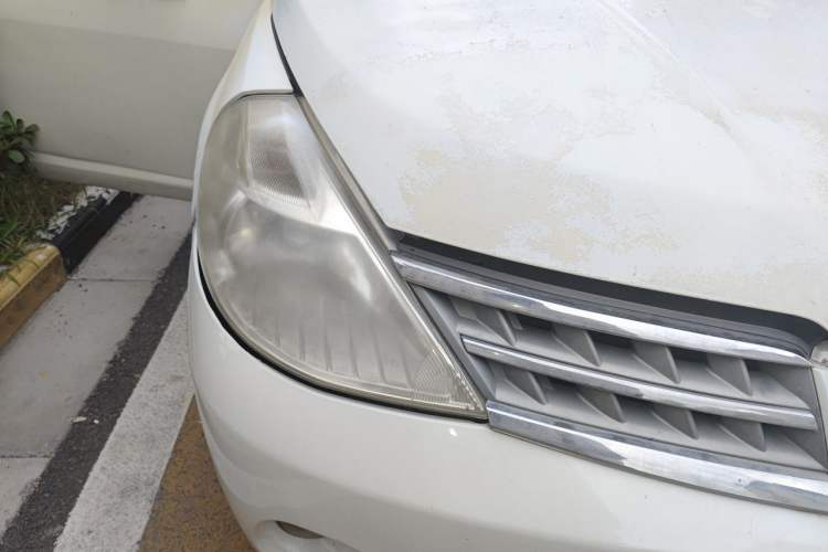 Used Nissan Tiida 2008 1.6L Automatic Smart Version Right Front Headlight