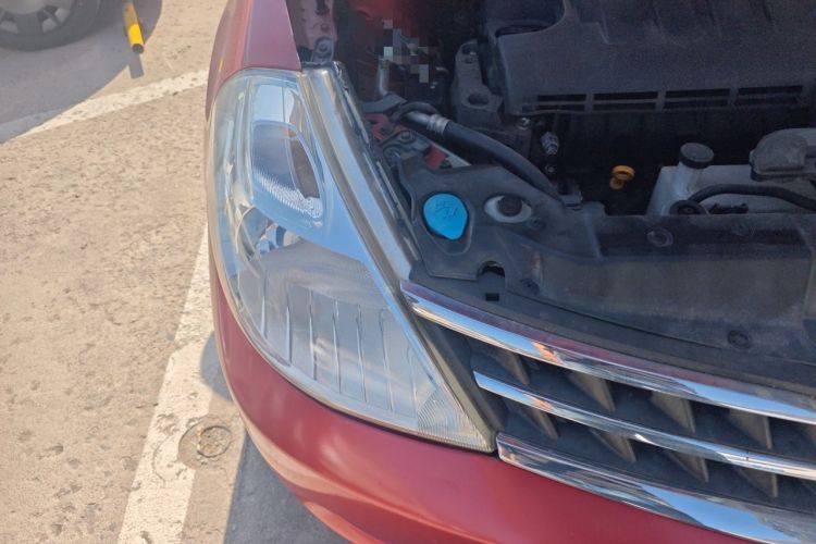 Used Nissan Tiida 2008 1.6L Automatic Fashion Edition Right Front Headlight