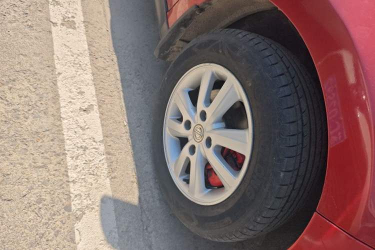 Used Nissan Tiida 2008 1.6L Automatic Fashion Edition Right Front Wheel Hub