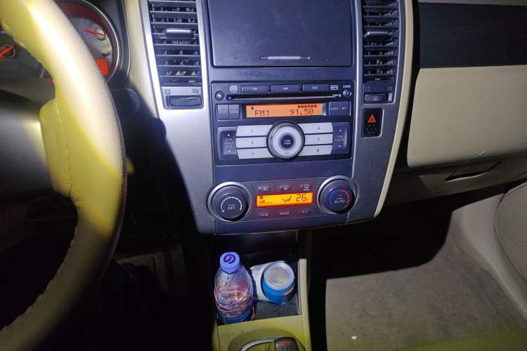 Used Nissan Tiida 2008 1.6L Manual Smart Version Audio And AC Panel