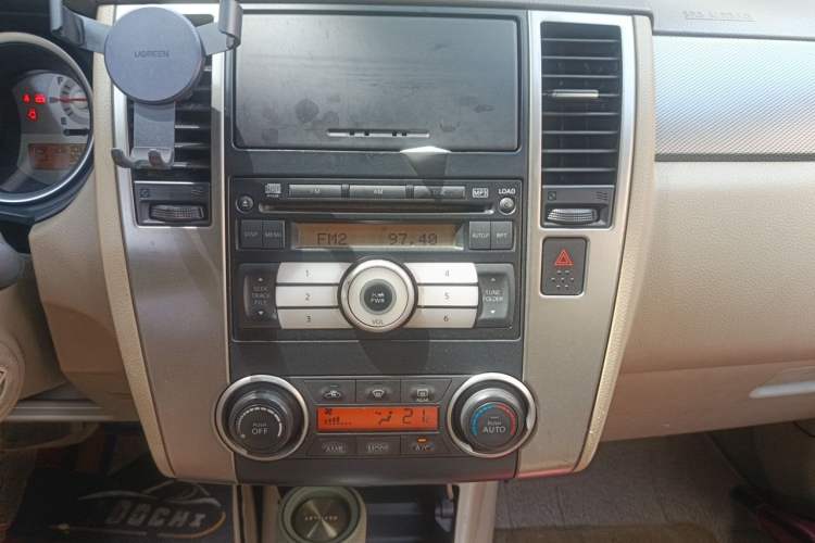 Used Nissan Tiida 2008 1.6L Automatic Smart Version Audio And AC Panel