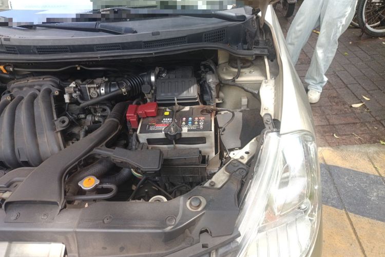 Used Nissan Tiida 2008 1.6L Automatic Smart Version Engine Bay Left