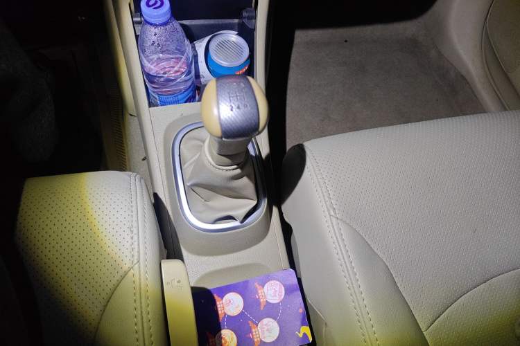 Used Nissan Tiida 2008 1.6L Manual Smart Version Gear Lever