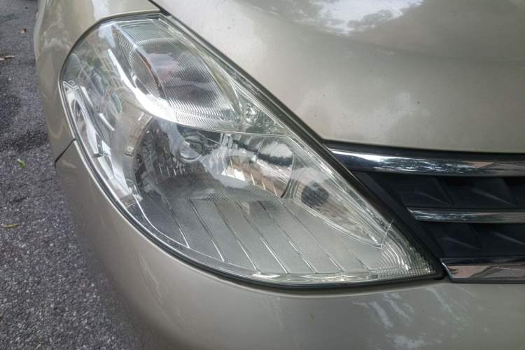Used Nissan Tiida 2008 1.6L Automatic Smart Version Right Front Headlight