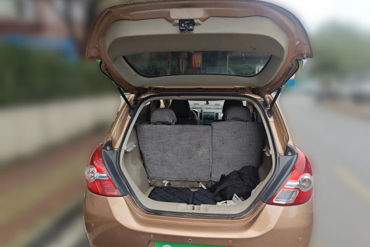 Used Nissan Tiida 2008 1.6L Automatic Smart Version Trunk