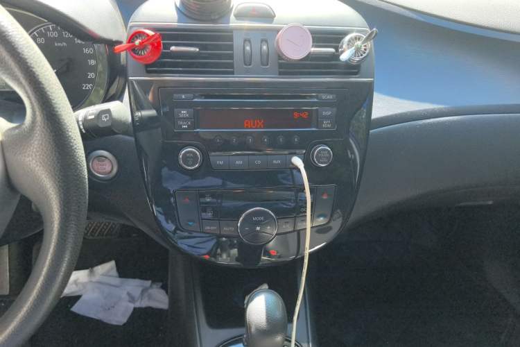 Used Nissan Tiida 2011 1.6L CVT Smart Version Audio And AC Panel