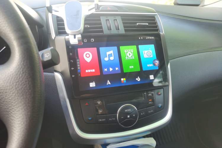 Used Nissan Tiida 2011 1.6L CVT Smart Version Audio And AC Panel