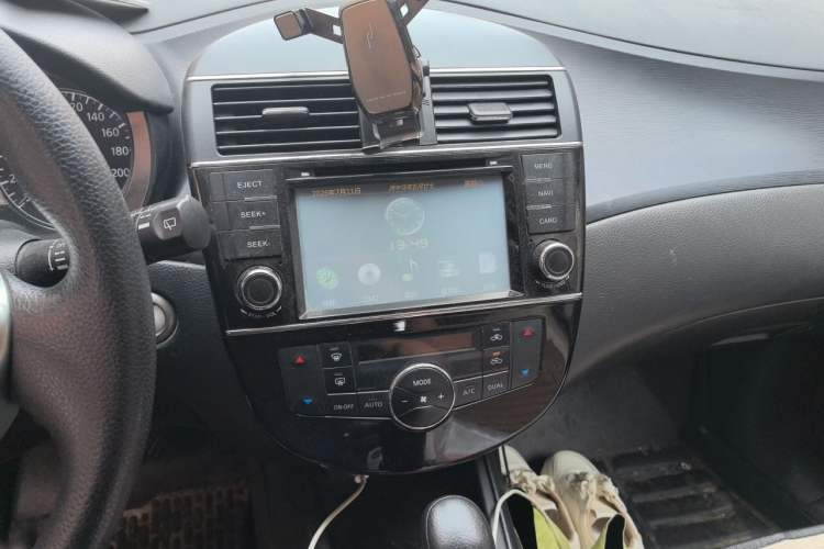 Used Nissan Tiida 2011 1.6L CVT Smart Version Audio And AC Panel