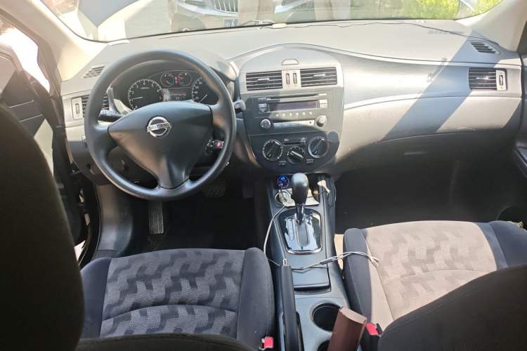 Used Nissan Tiida 2011 1.6L CVT Comfort Model Audio And AC Panel