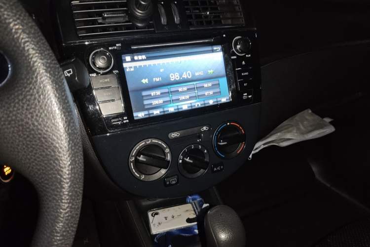 Used Nissan Tiida 2011 1.6L CVT Comfort Model Audio And AC Panel