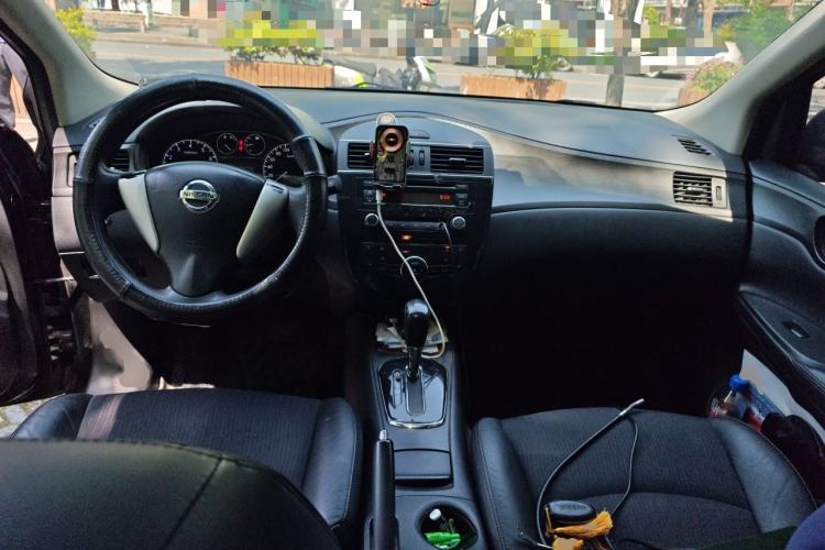 Used Nissan Tiida 2011 1.6L CVT Smart Version Center Console