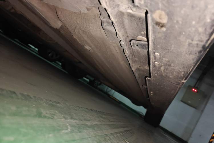 Used Nissan Tiida 2011 1.6L CVT Luxury Edition Chassis Front Left