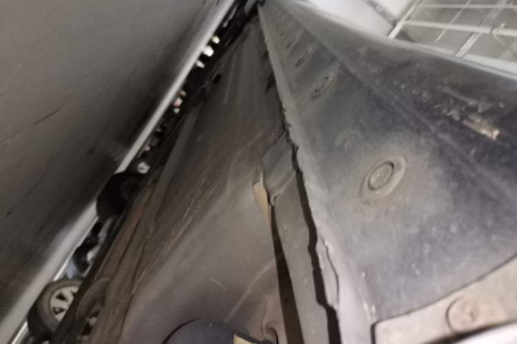 Used Nissan Tiida 2011 1.6L CVT Smart Version Chassis Rear Left