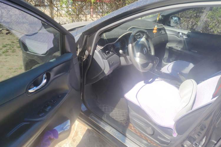 Used Nissan Tiida 2011 1.6L CVT Smart Version Driver Seat
