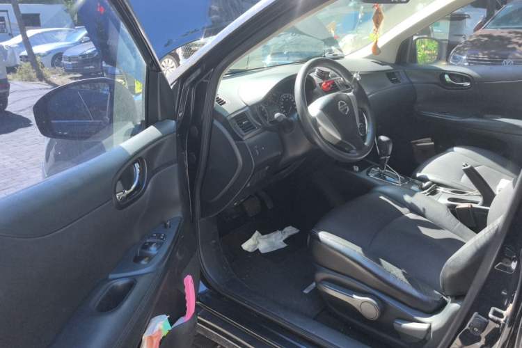 Used Nissan Tiida 2011 1.6L CVT Smart Version Driver Seat
