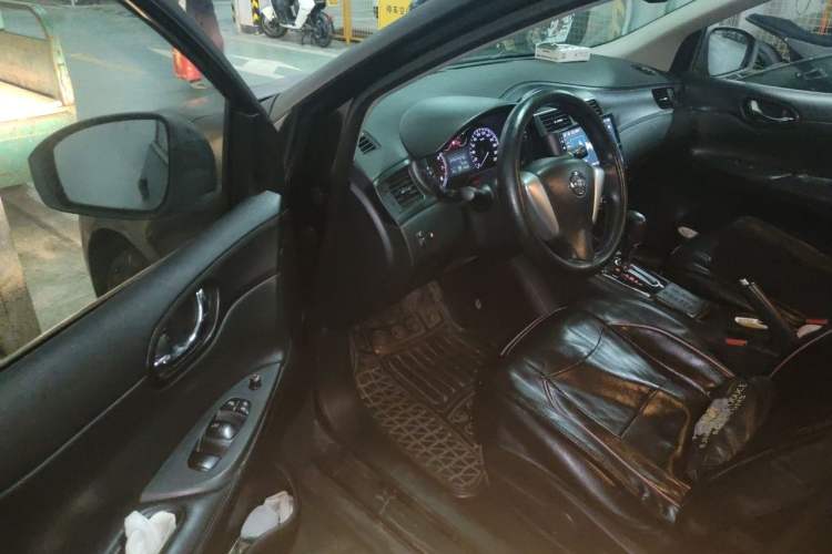 Used Nissan Tiida 2011 1.6L CVT Smart Version Driver Seat