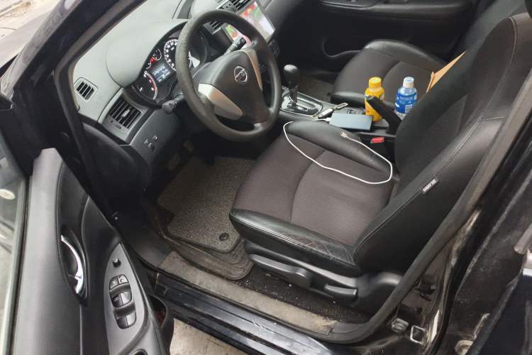 Used Nissan Tiida 2011 1.6L CVT Smart Version Driver Seat