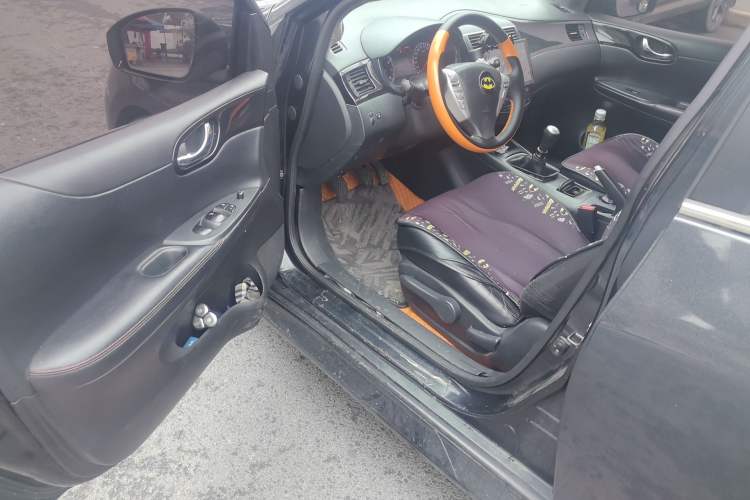 Used Nissan Tiida 2011 1.6T Manual Xuan Dong Edition Driver Seat