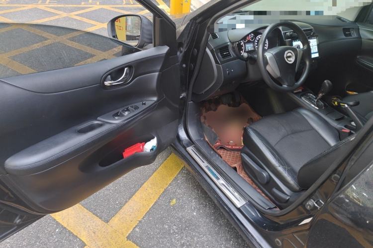 Used Nissan Tiida 2011 1.6L CVT Smart Version Driver Seat
