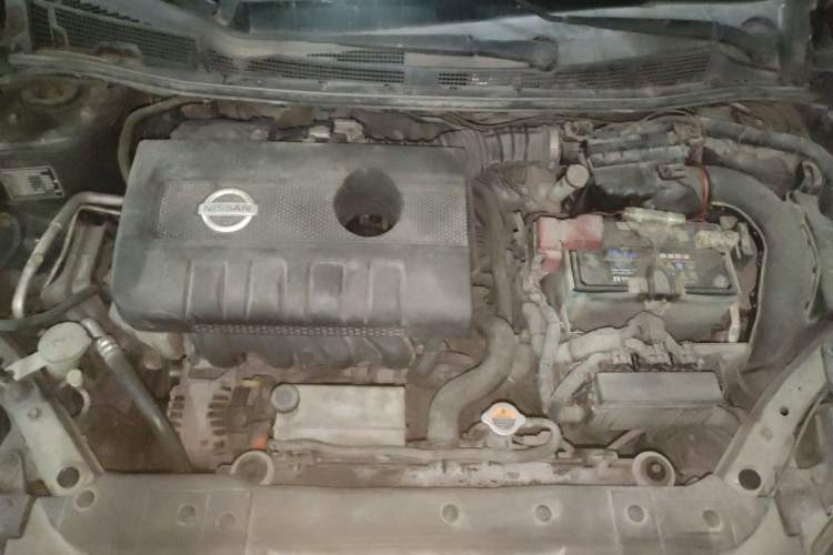 Used Nissan Tiida 2011 1.6L CVT Smart Version Engine Bay