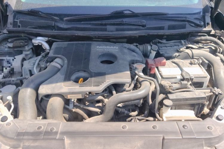 Used Nissan Tiida 2011 1.6T M-CVT Cool Edition Engine Bay