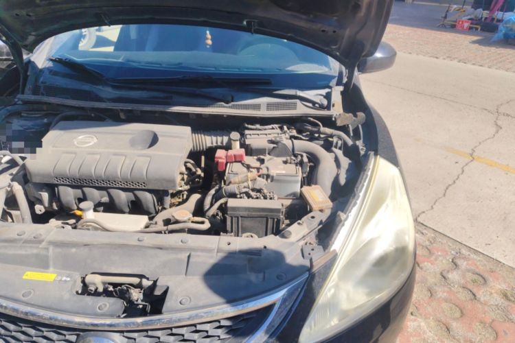 Used Nissan Tiida 2011 1.6L CVT Smart Version Engine Bay Left