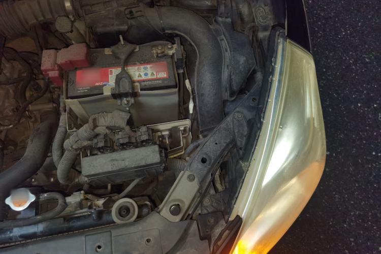 Used Nissan Tiida 2011 1.6L CVT Comfort Model Engine Bay Left