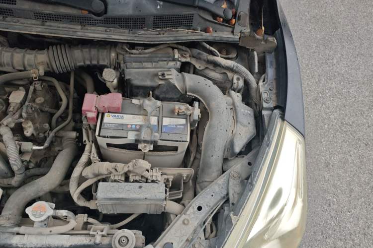 Used Nissan Tiida 2011 1.6L CVT Comfort Model Engine Bay Left