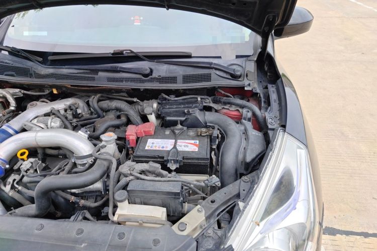 Used Nissan Tiida 2011 1.6T M-CVT Cool Edition Engine Bay Left