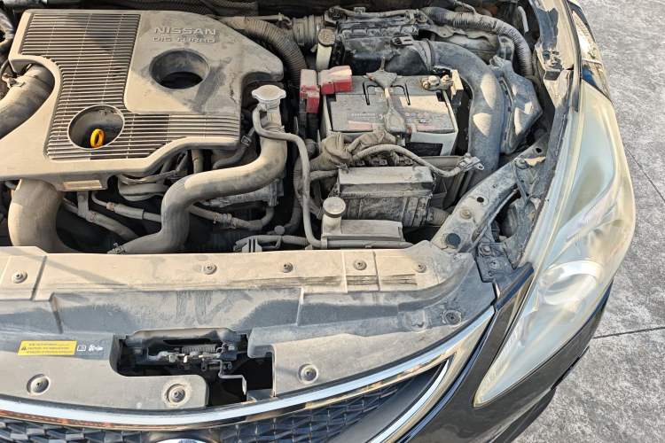 Used Nissan Tiida 2011 1.6T M-CVT Cool Edition Engine Bay Left