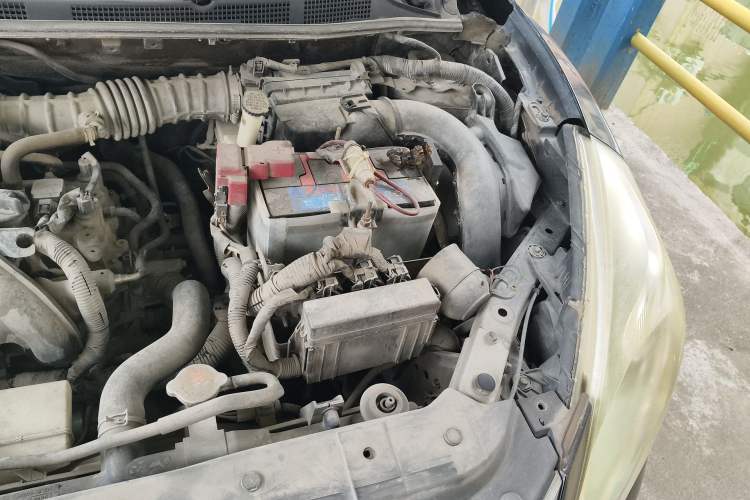 Used Nissan Tiida 2011 1.6L CVT Comfort Model Engine Bay Left