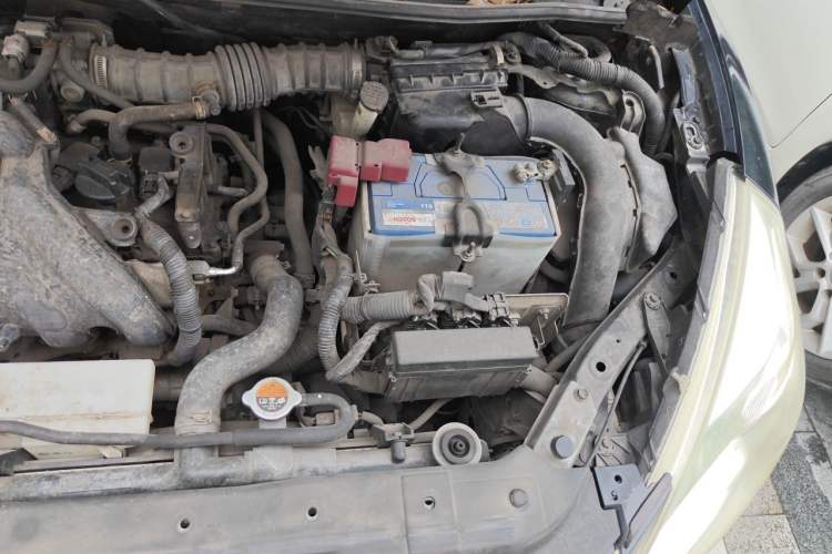 Used Nissan Tiida 2011 1.6L CVT Smart Version Engine Bay Left