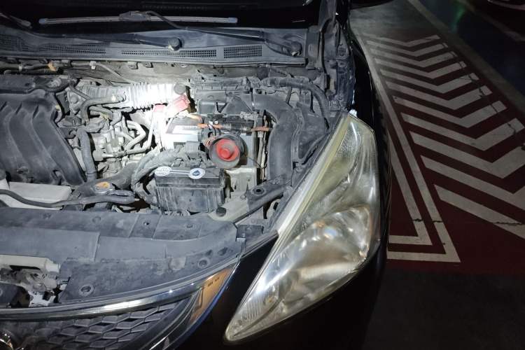 Used Nissan Tiida 2011 1.6L CVT Comfort Model Engine Bay Left