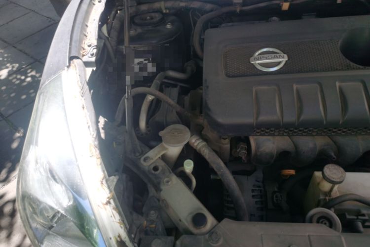 Used Nissan Tiida 2011 1.6L CVT Smart Version Engine Bay Right