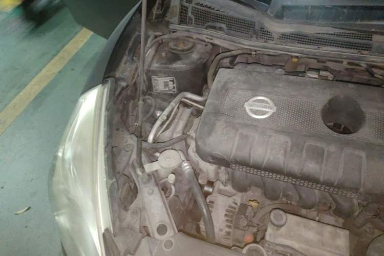 Used Nissan Tiida 2011 1.6L CVT Smart Version Engine Bay Right